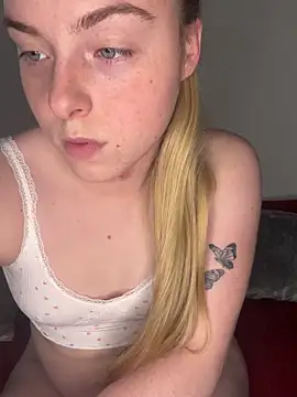 Bayleighjohnson18 élő XXX-chatje