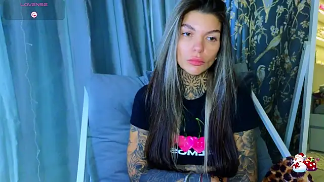 XXX chat uživo modela tattooedBabyy