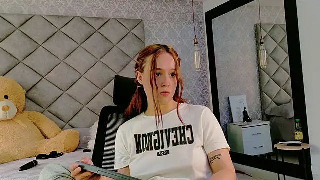 XXX chat uživo modela CARO_ADAMS1