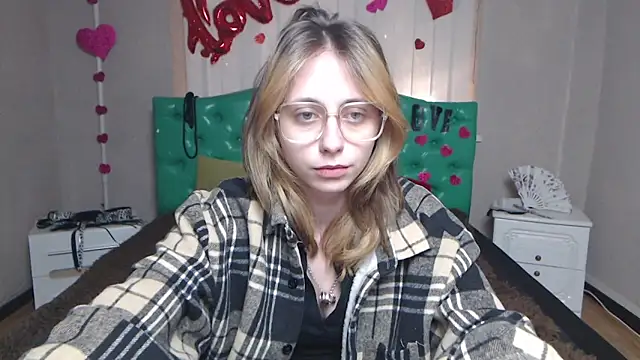 Chat +18 de TracyLll ao vivo