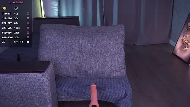 LipDipTalkn Live XXX chat