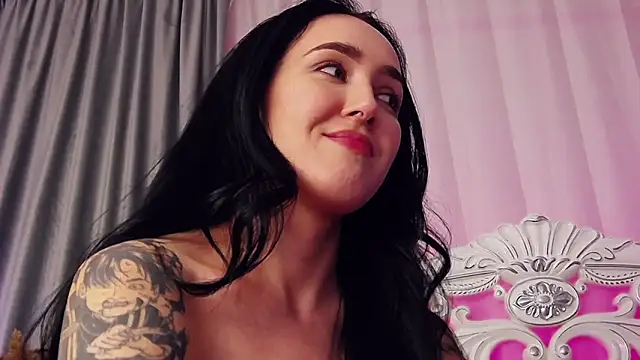 Chat +18 de KimKhallifa ao vivo