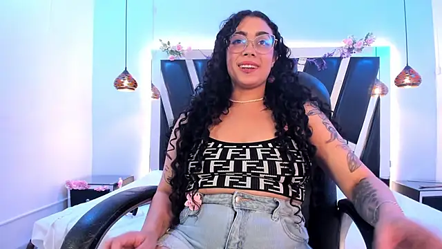 antonelllepiercee 现场XXX聊天