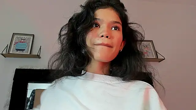 emycarver09 Live XXX Chat