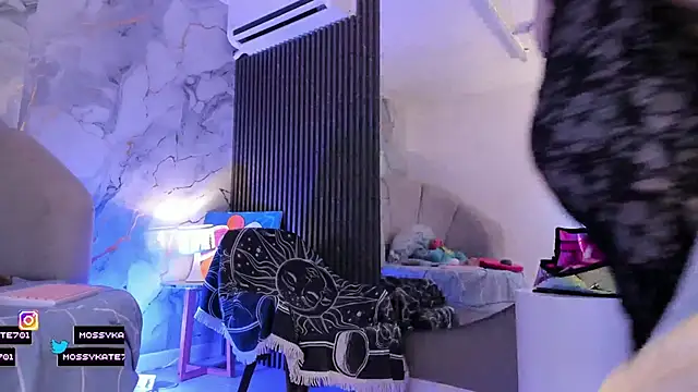 Katemoss70 – Naživo XXX chat