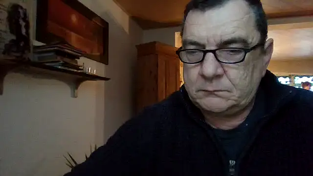 Pokazy przed kamerką – Nobbie444