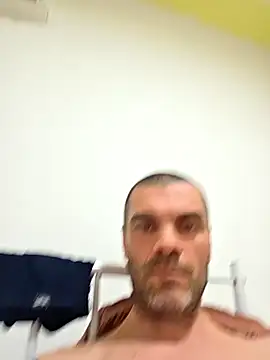 DOMINATOR_SIR-MASTERn Webbikameraesitys