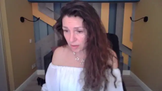 EllaLongのライブXXXチャット