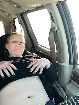 RagingRebecca élő XXX-chatje