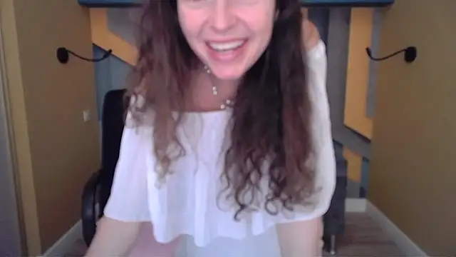 EllaLong Adlı Modelin Canlı XXX Sohbeti