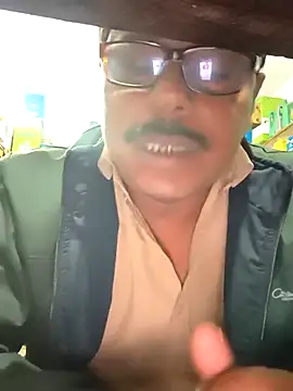 SrmotrsのライブXXXチャット