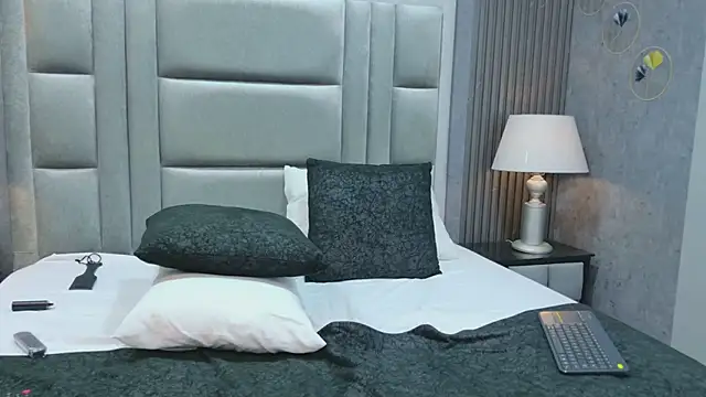 Вебкам-шоу CristalAndDeimon