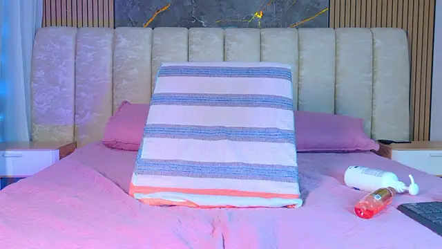 Chatroom XXX en direct de mia_scot