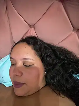 Bigostosa: απευθείας συνομιλία ΧΧΧ