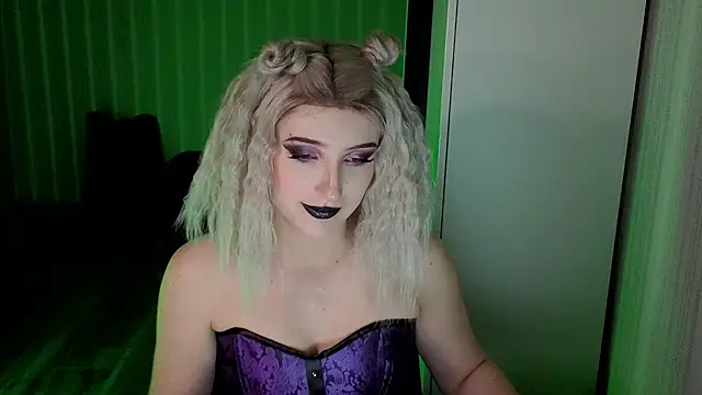 violet-siren-x Adlı Modelin Canlı XXX Sohbeti