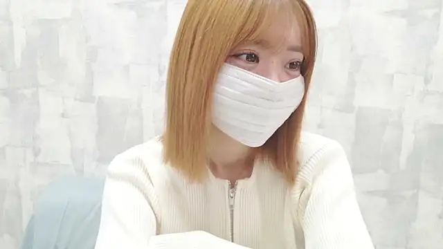 LOVE_MOMO_LOVE Live XXX Chat