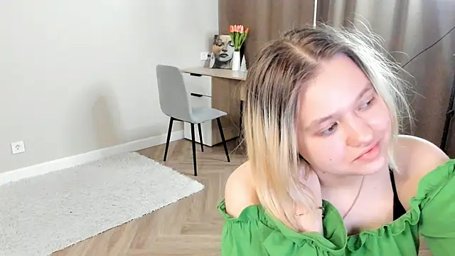 Show de KeenaFigg na webcam