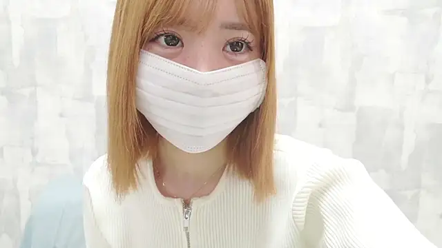 LOVE_MOMO_LOVE Chat XXX in diretta