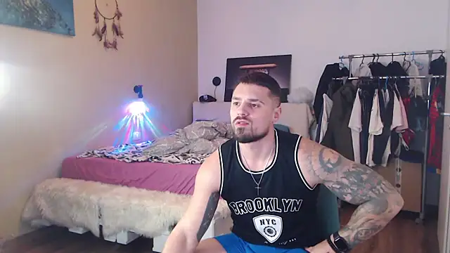 Czat XXX na żywo – Tiberius_hunk