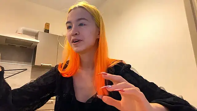 EmilyHein élő XXX-chatje