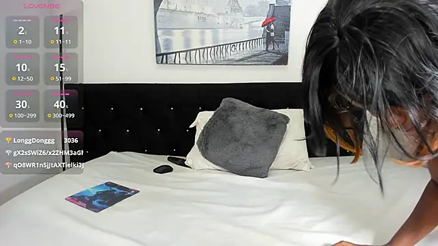 cristaaalclocks1 élő XXX-chatje