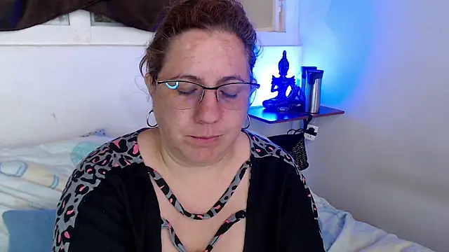 katie_joness_n Live XXX chat