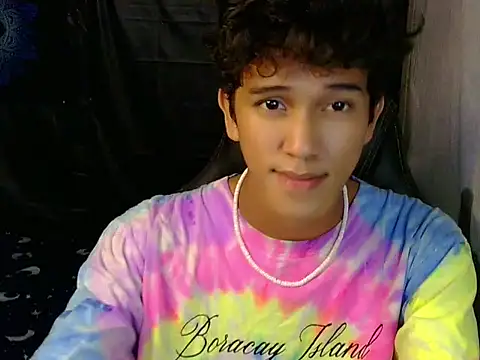 Chat XXX en directo de hugekenbigcock