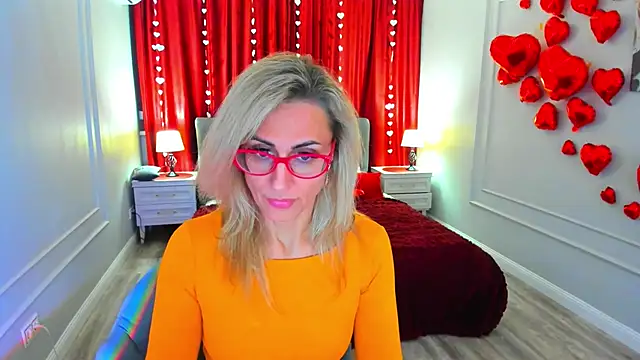 MuseOfStage Adlı Modelin Canlı XXX Sohbeti