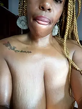 TAYLORR778のライブXXXチャット