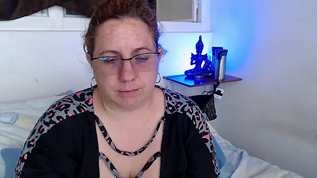 Chat +18 de katie_joness_ ao vivo