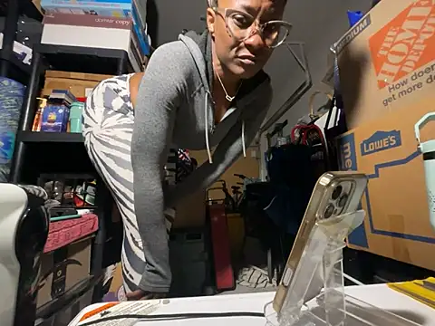 Pokazy przed kamerką – wynterheat