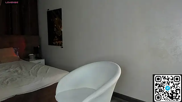 Betty_Andrews Adlı Modelin Canlı XXX Sohbeti