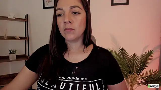 urcute_kitten élő XXX-chatje