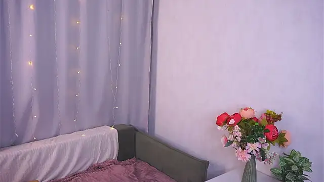 Chat XXX en directo de ElyseMangina