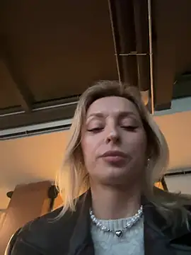 Živý XXX chat VikaBunny1