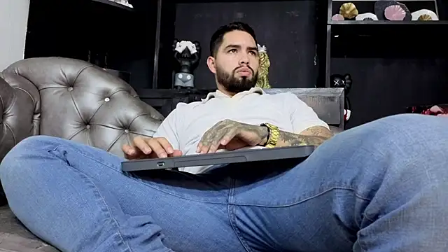 matteosantos' Webcam Show