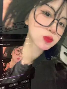 Nana-mup 网络视讯表演