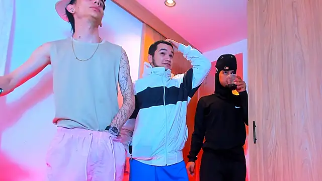 TheBatMansion: онлайн-секс-чат