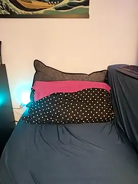 EmmaKrosss' Live XXX Chat