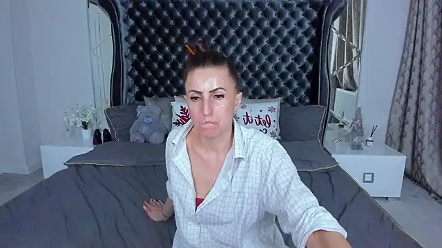 Rebecca_DiamondのライブXXXチャット