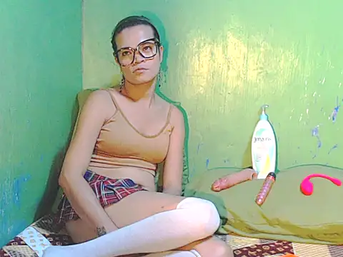 DirtyFistingBarbie 现场XXX聊天