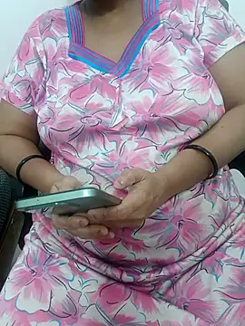 Pokazy przed kamerką – Tamil_aishu09