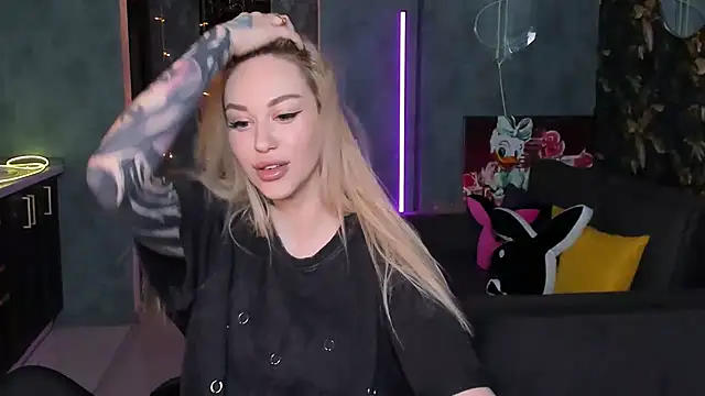 Živý XXX chat Blckmirrorr