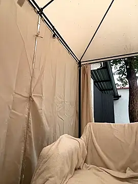 XXX chat uživo modela Namii_cute