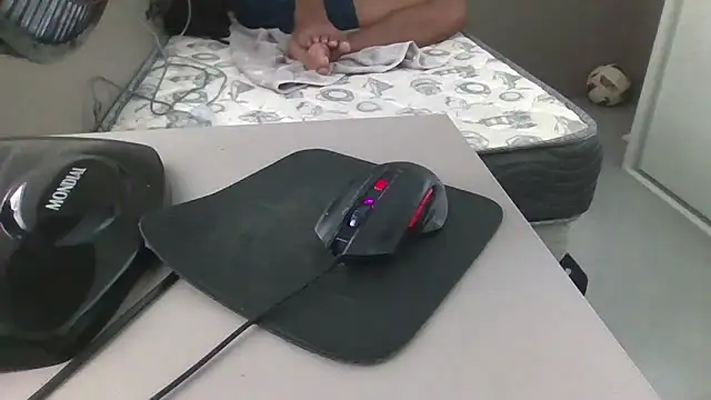 Онлайн чат XXX JUNINHOLEKEJR