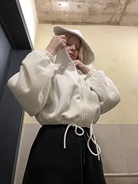 MaryHiggins: онлайн-секс-чат