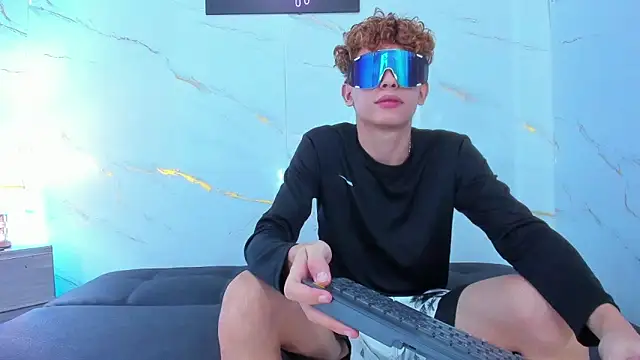 Вебкам-шоу Roman_cute