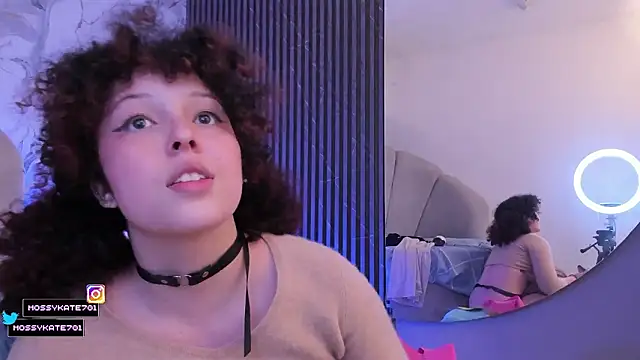 Katemoss70 即時 XXX 聊天