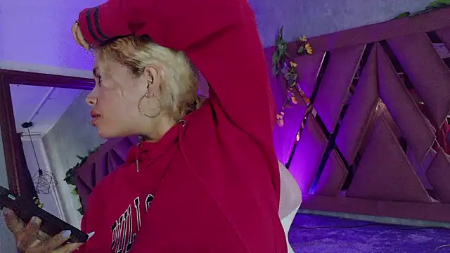 Haelycute's Live XXX Chat