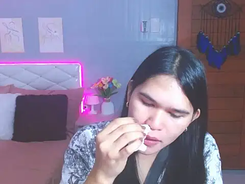 alianabrooks: онлайн-секс-чат